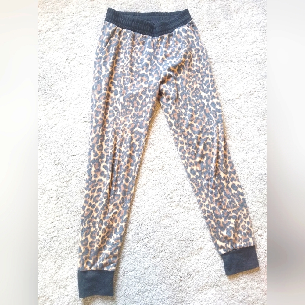 Leopard Crop Pants